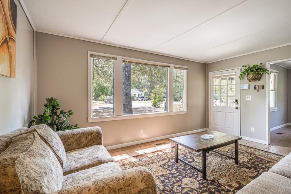 1 Mi to Robins AFB: Family-Friendly Home! House in Warner Robins