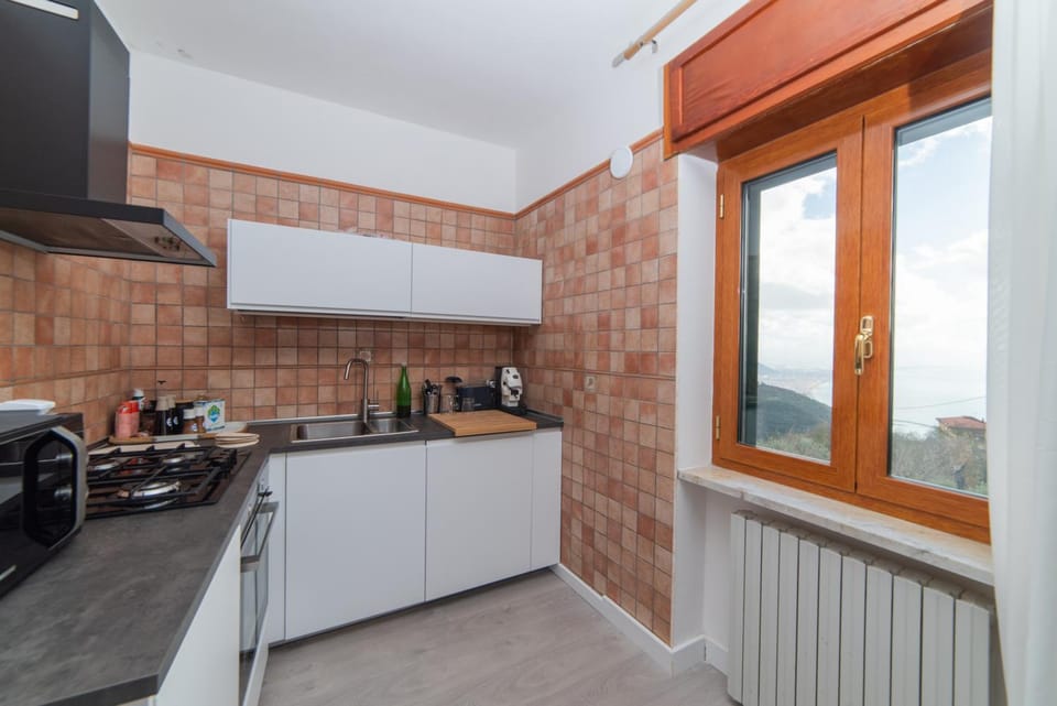 Coffee/tea facilities, Kitchen or kitchenette, dishwasher, oven, pet friendly, stove, toaster