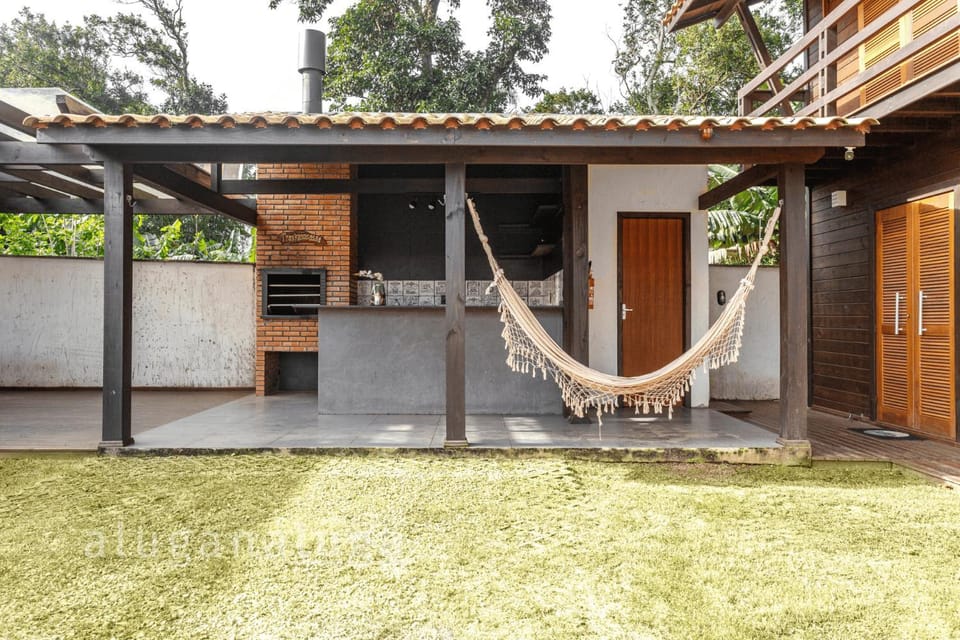 Ogram Cabana - With jacuzzi, 3 minutes beach House in Imbituba