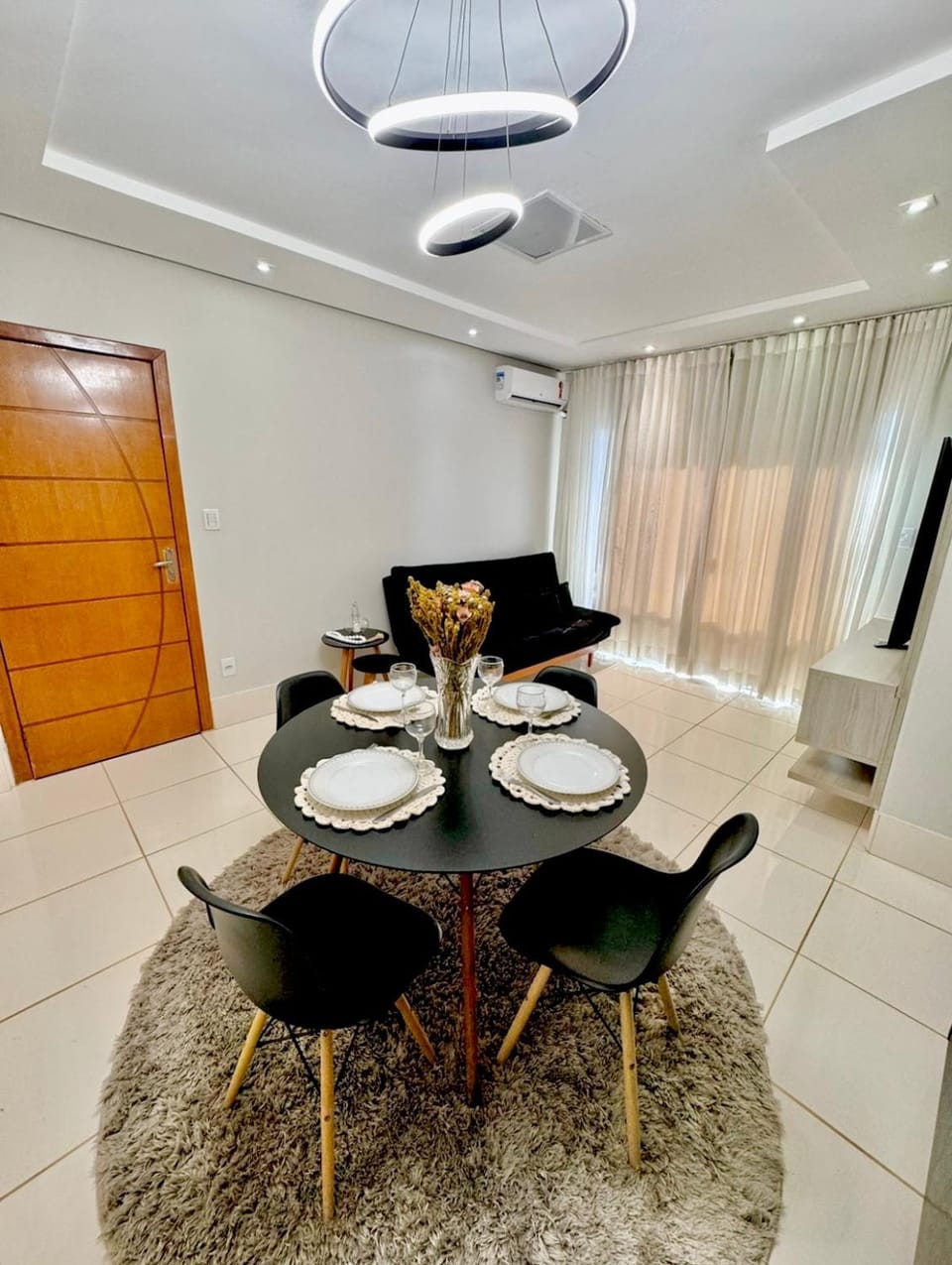 Living room, Seating area, Dining area