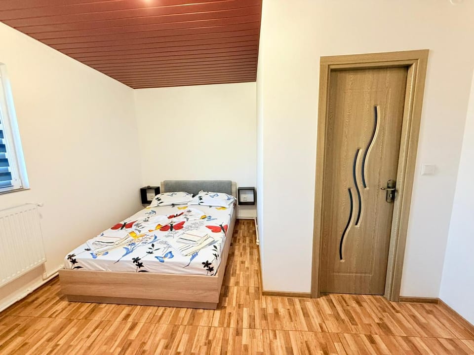 Bed, Photo of the whole room, Bedroom, towels, wardrobe