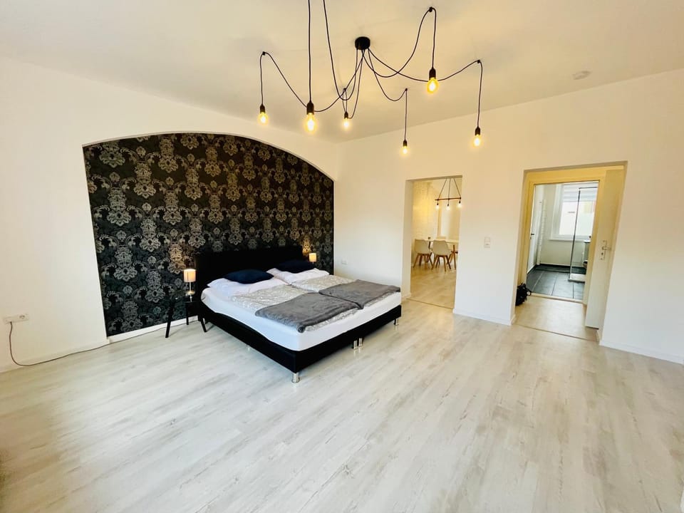 Bed, Photo of the whole room, Bedroom