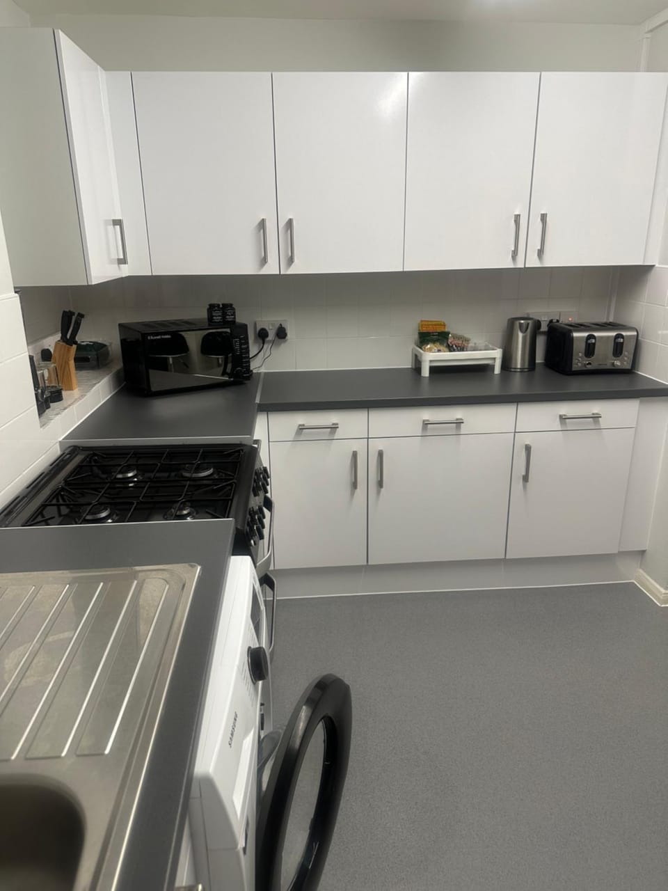 ˈpēsfəl Apartment in London Borough of Southwark