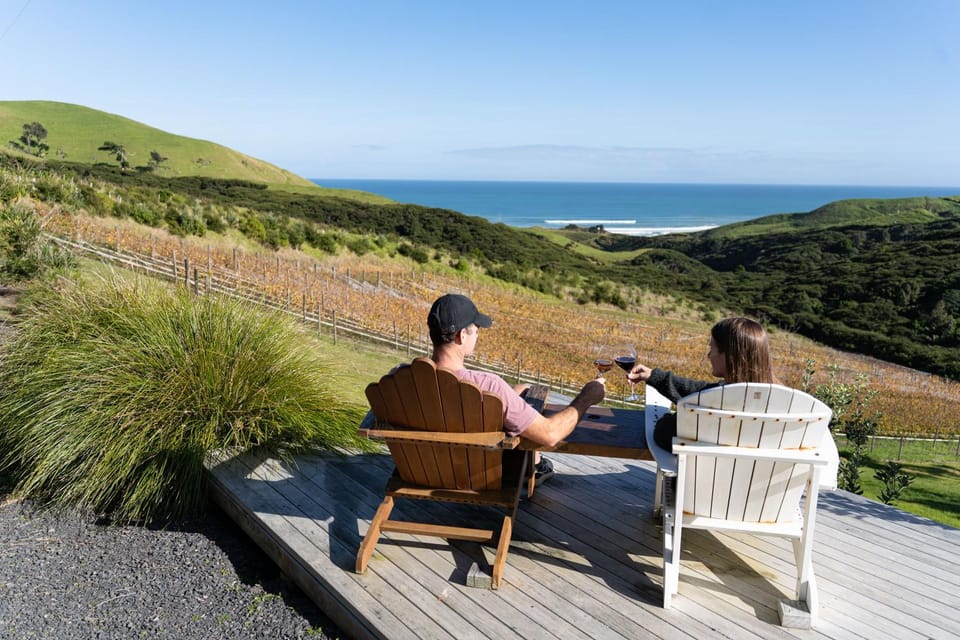 Barrique Studio with Sauna at Barrelled Wines Raglan Apartment in Raglan