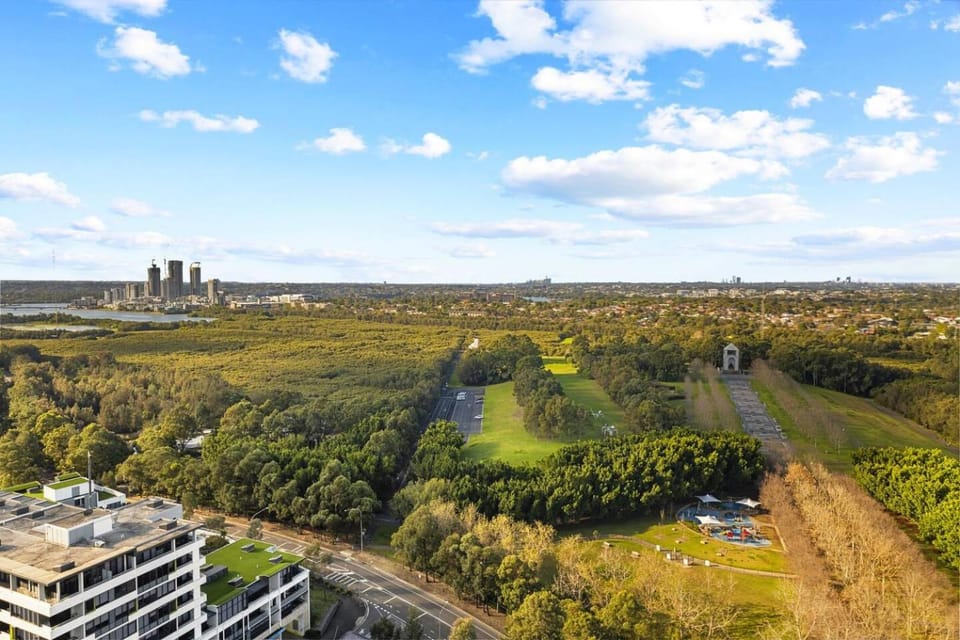 Relaxing Getaway in Olympic Park Apartment in Sydney