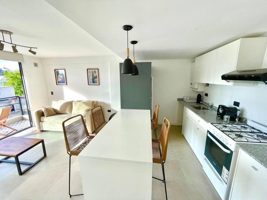 Kitchen or kitchenette, Seating area, Dining area