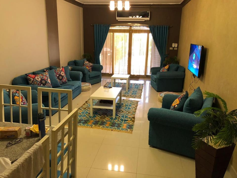 شاليه مارينا 2 بجانب المسرح الروماني Chalet in Egypt