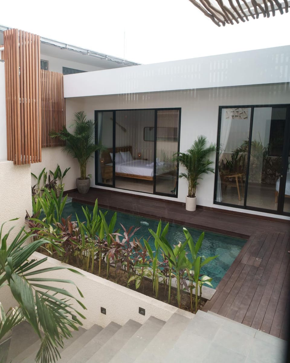 Pool view, Swimming pool