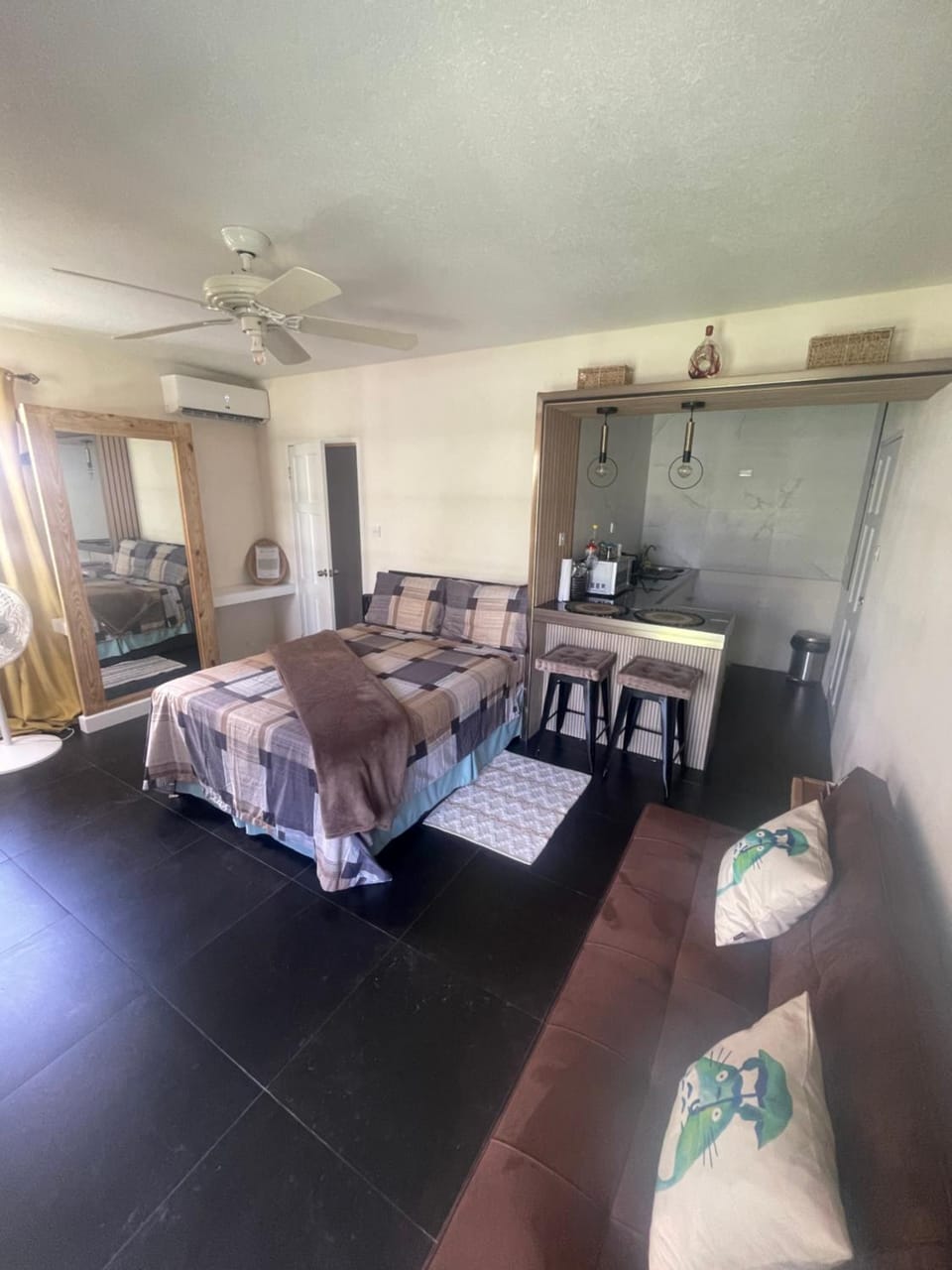 Kitchen or kitchenette, Living room, Photo of the whole room