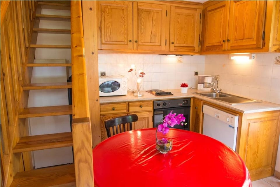 Location a chanteperdrix 2 personnes House in Auvergne-Rhône-Alpes