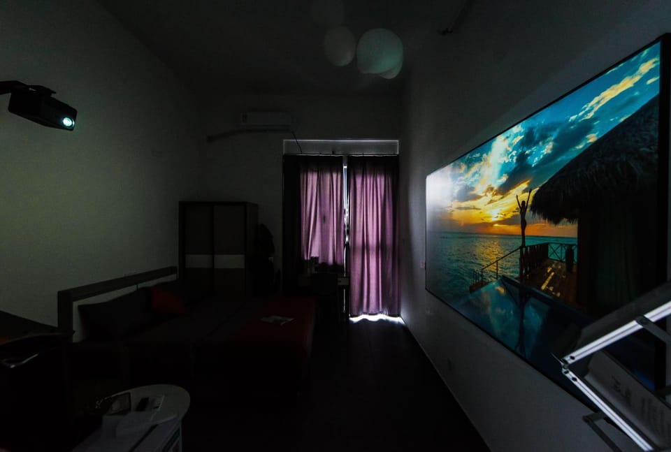 TV and multimedia, Photo of the whole room