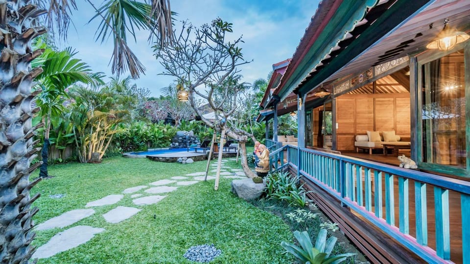 Property building, Garden view, Swimming pool
