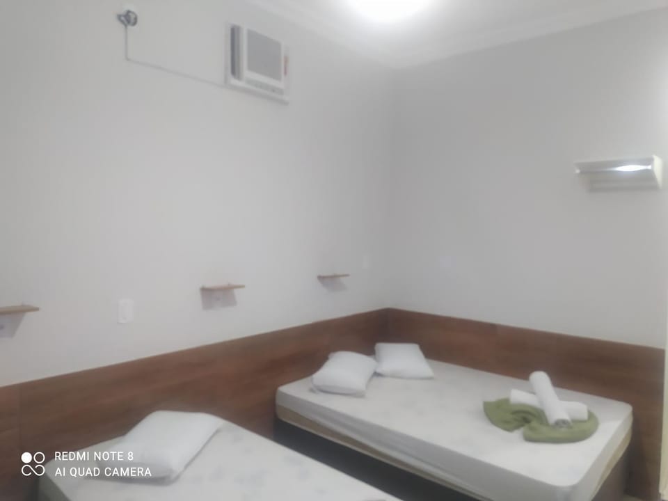 Pousada Quarto Aconchegante Suite com garagem perto da basílica Apartment hotel in State of São Paulo