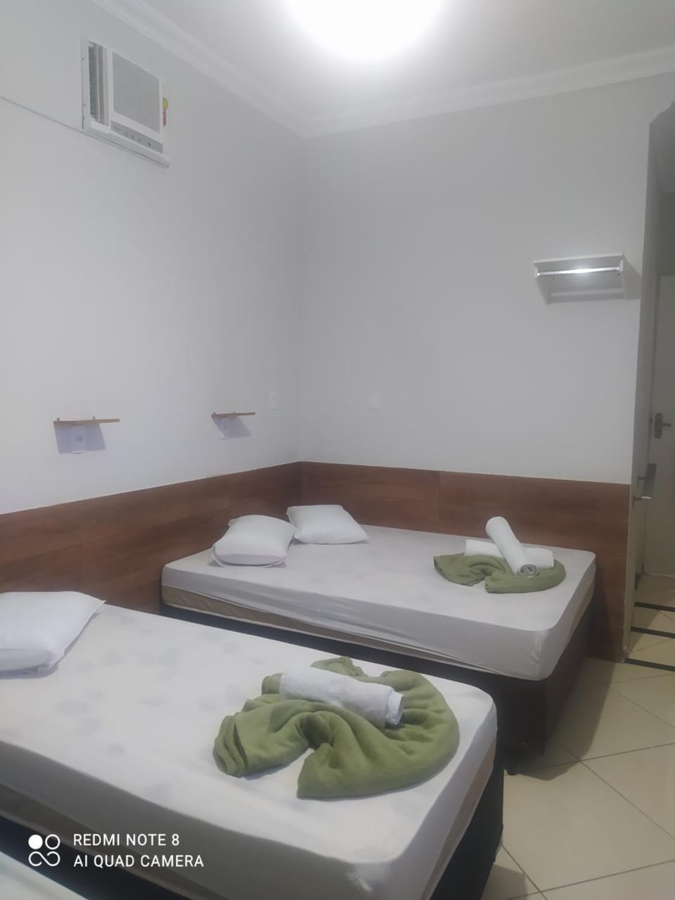 Pousada Quarto Aconchegante Suite com garagem perto da basílica Apartment hotel in State of São Paulo