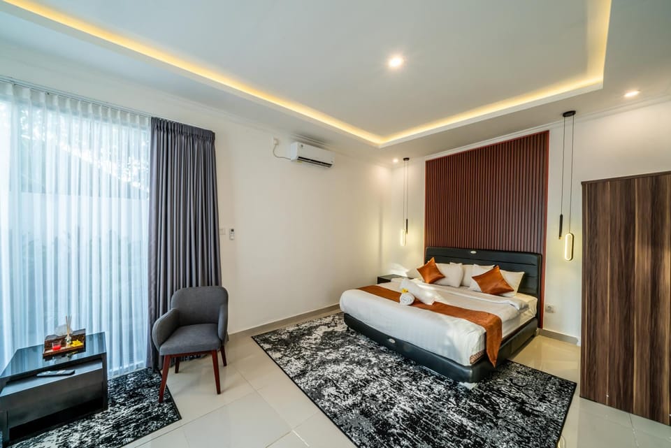 Bed, Photo of the whole room, Bedroom, air conditioner