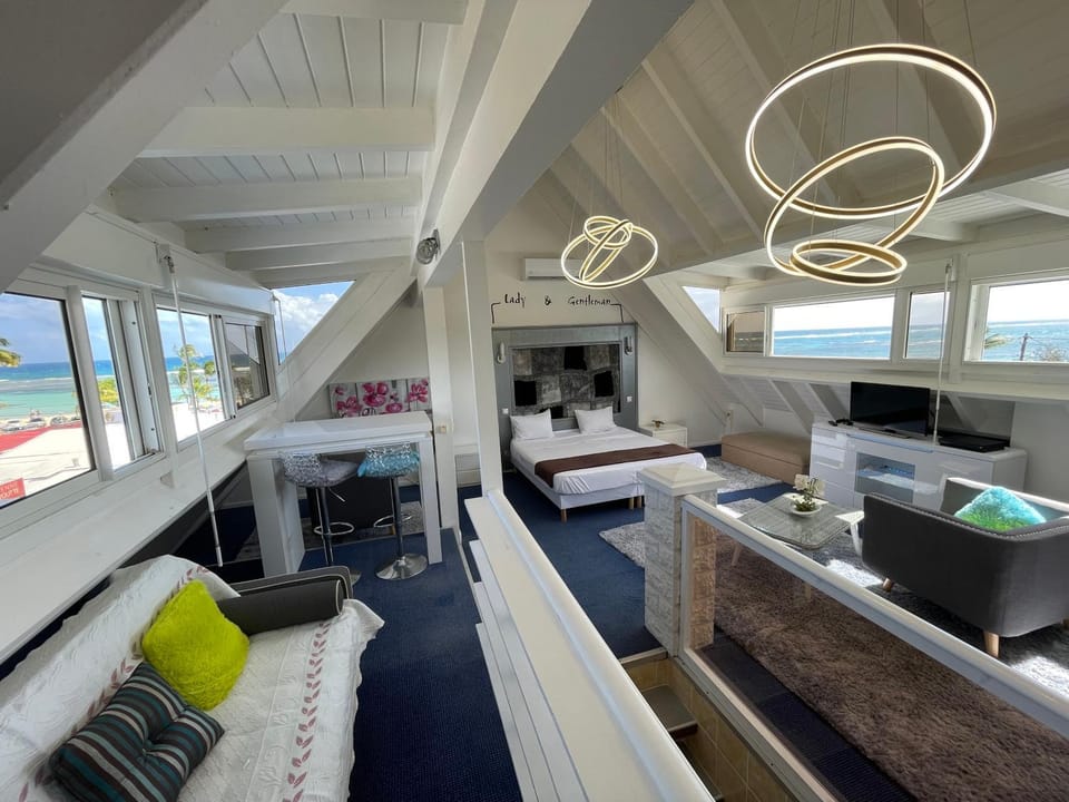 Plage St-Anne T4 duplex Apartment in Sainte-Anne