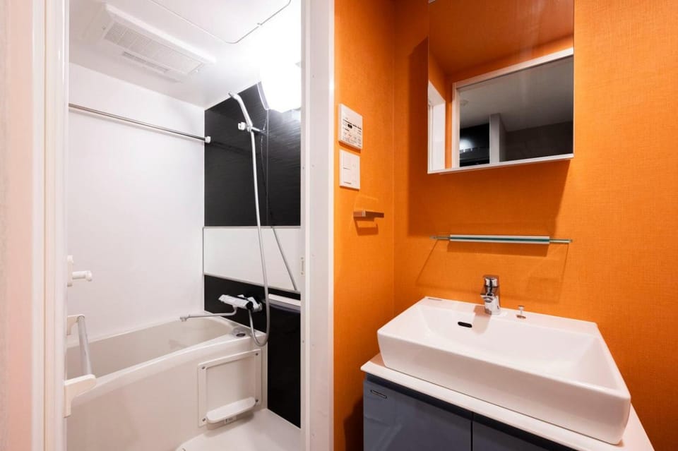 Bathroom, Bath