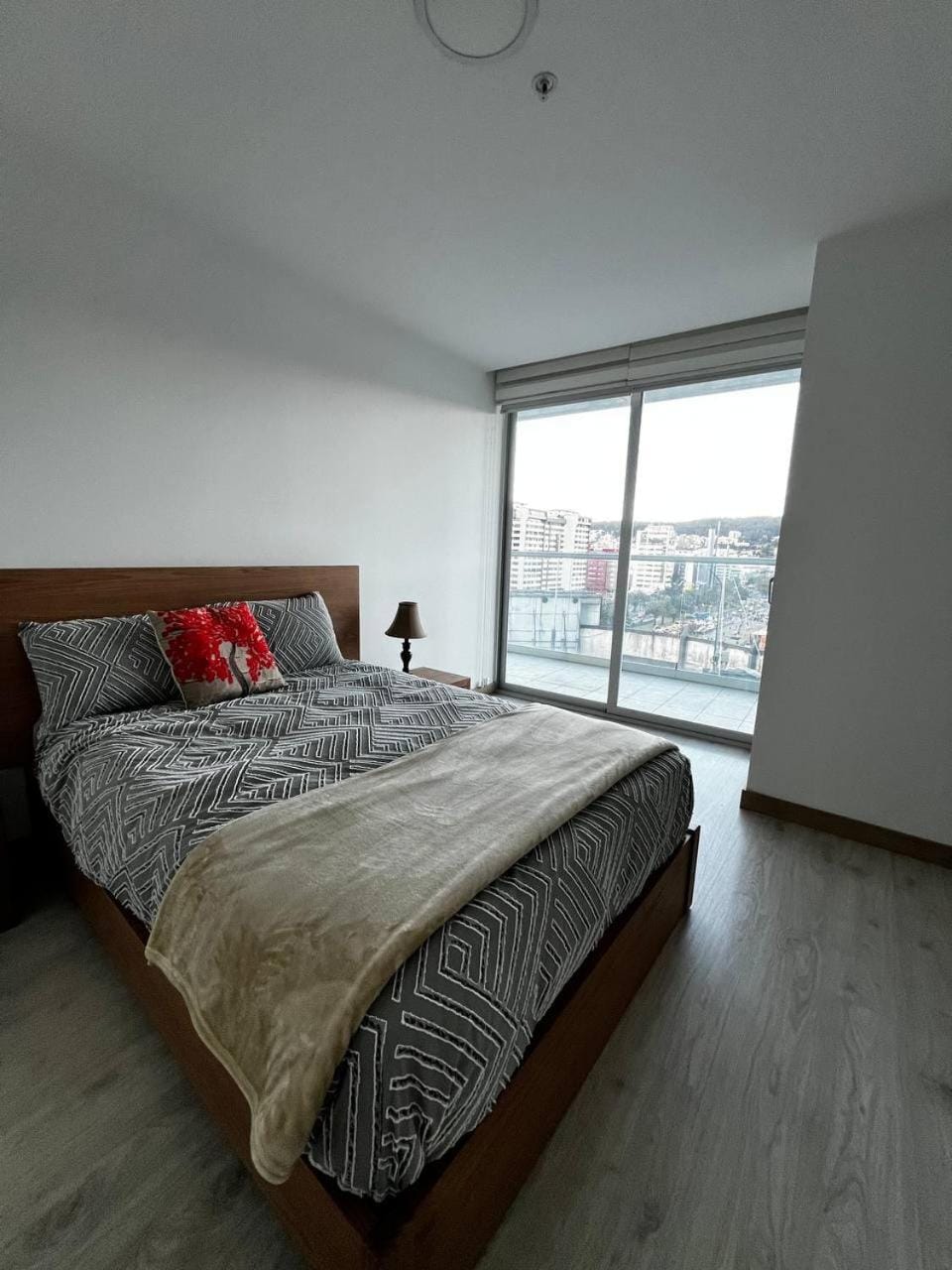 Bed, Photo of the whole room, Bedroom, heating, towels