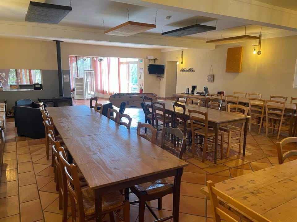 Domaine privatif 32c avec très grande Salle - Escale de La Jurade House in Occitanie