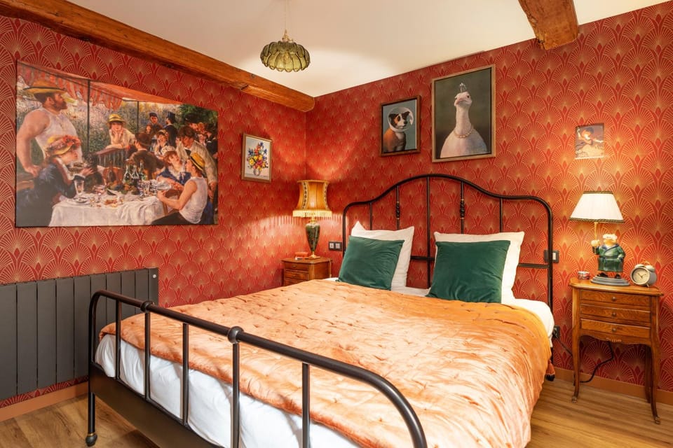 Bedroom, heating