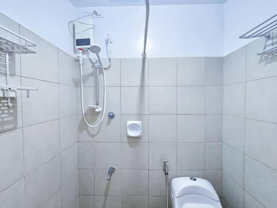 Citispace 1BR Condotel Suite at Ridgewood Towers Near BGC Airport #RW02A Apartment in Makati