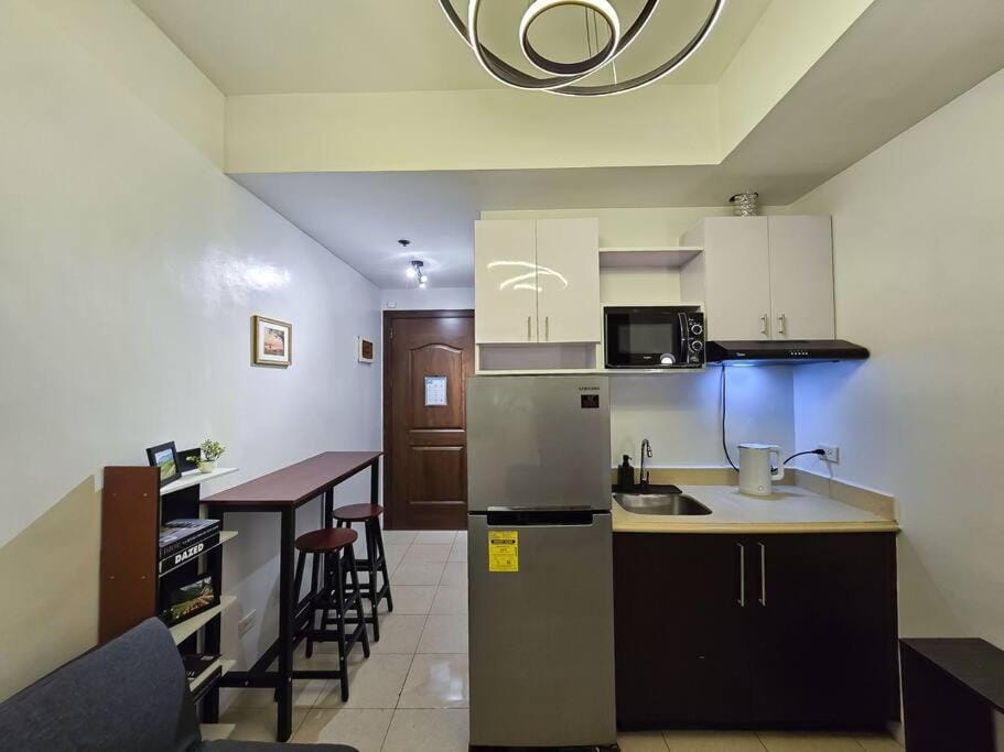 Citispace 1BR Condotel Suite at Ridgewood Towers Near BGC Airport #RW02A Apartment in Makati