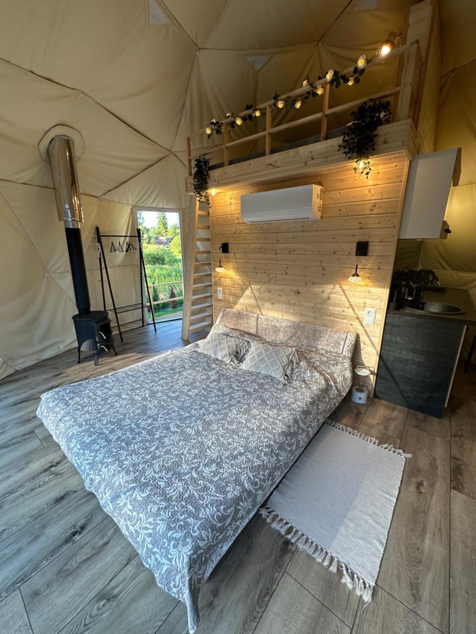 Grisli glempings Luxury tent in Estonia