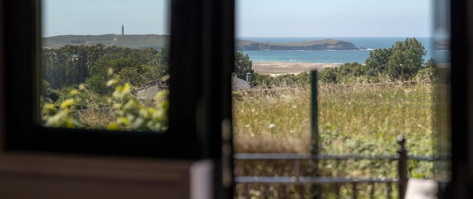 Mountain view, Sea view