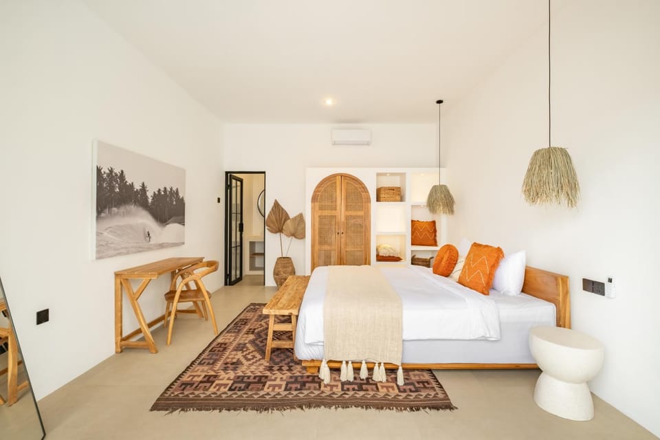 Bed, Bedroom