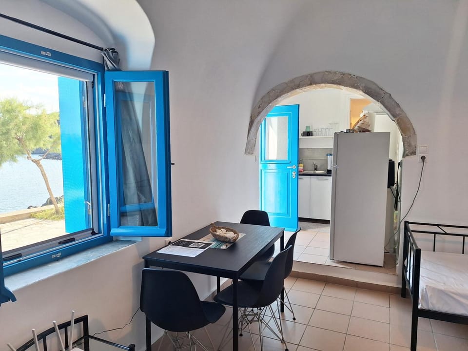 View (from property/room), Living room, Seating area, furniture