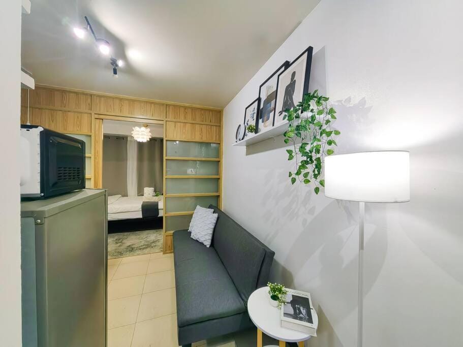 Citispace 1BR Condotel Suite at Ridgewood Towers Near BGC Airport #RW03A Apartment in Makati