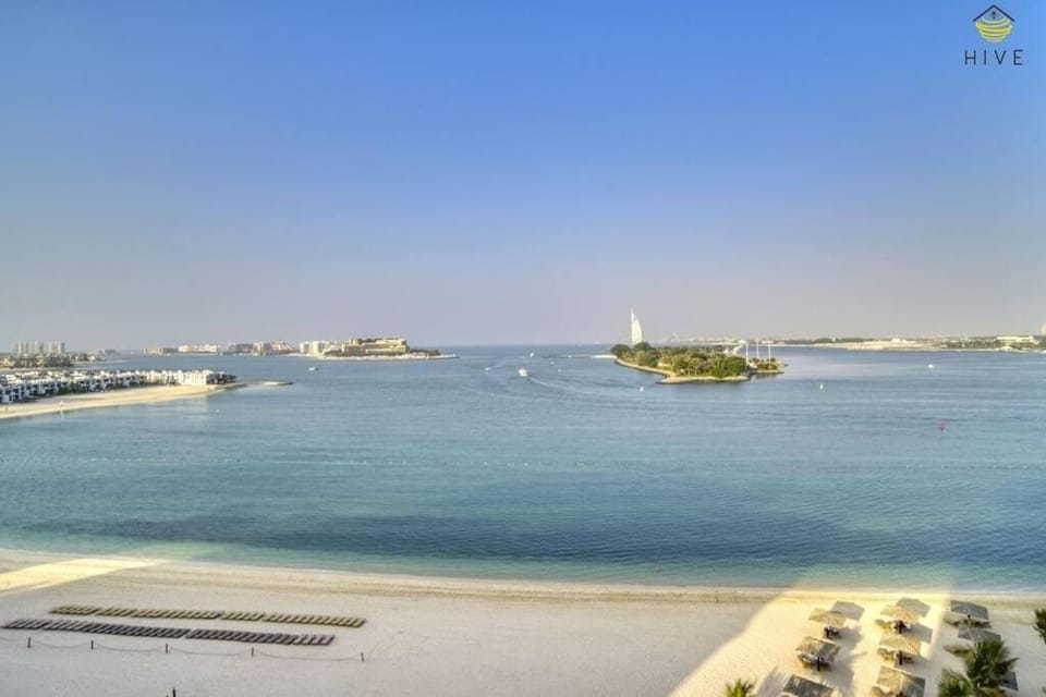 Gorgeous 2 Bedroom Apartment With Sea Views Apartment in Dubai