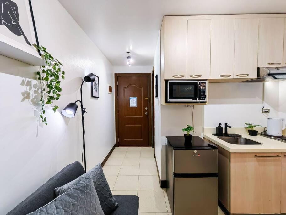 Citispace 1BR Condotel Suite at Ridgewood Towers Near BGC Airport #RW04A Apartment in Makati