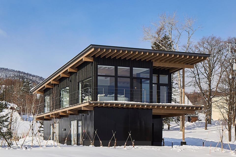 Property building, Day, Natural landscape, Winter, Mountain view