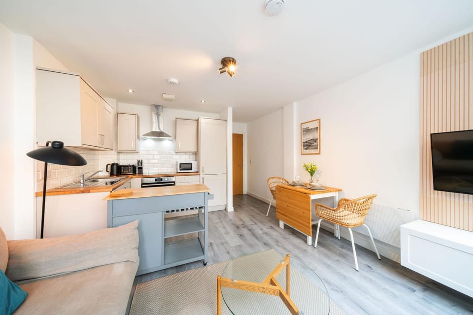 TV and multimedia, Kitchen or kitchenette, Dining area