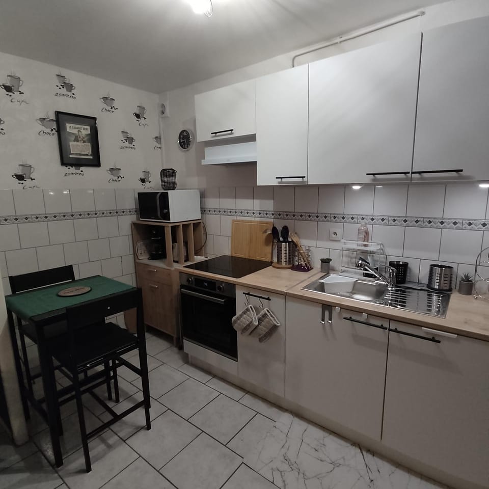 Au nid carolo Apartment in Wallonia, Belgium