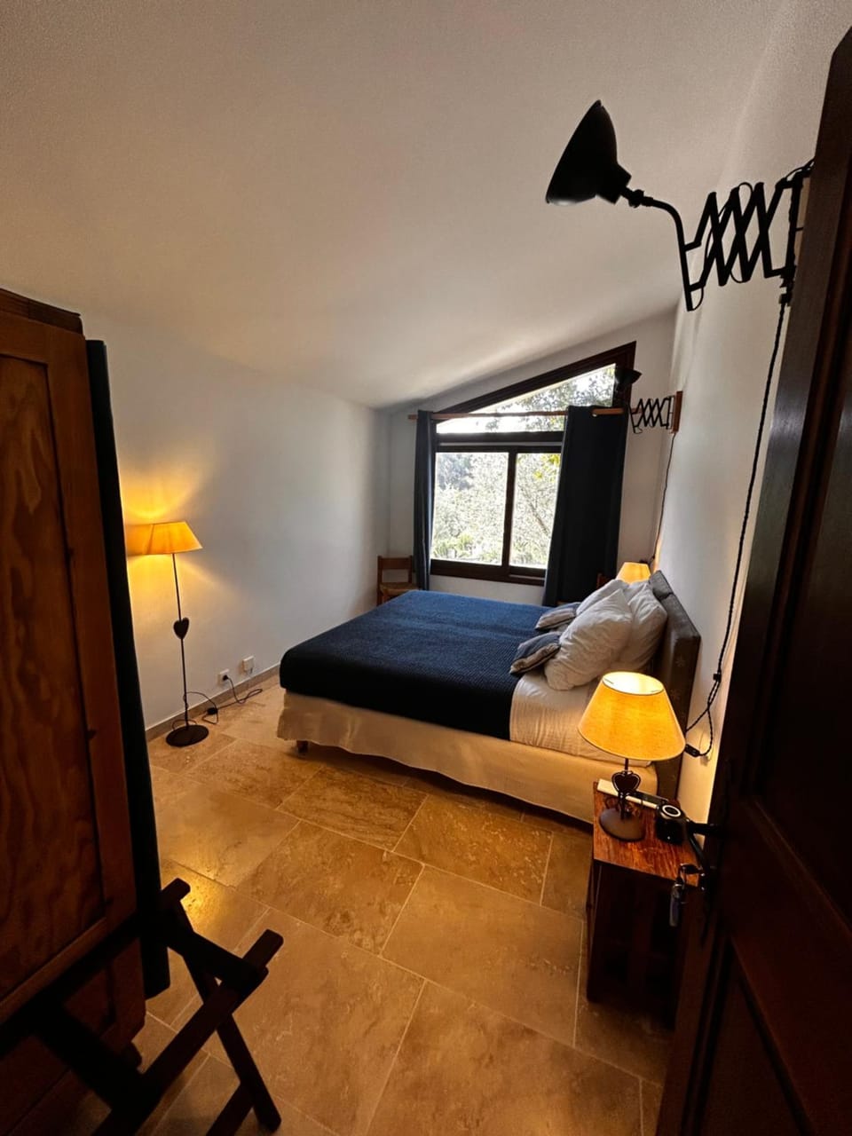Les Cachots Bed and Breakfast in Goult