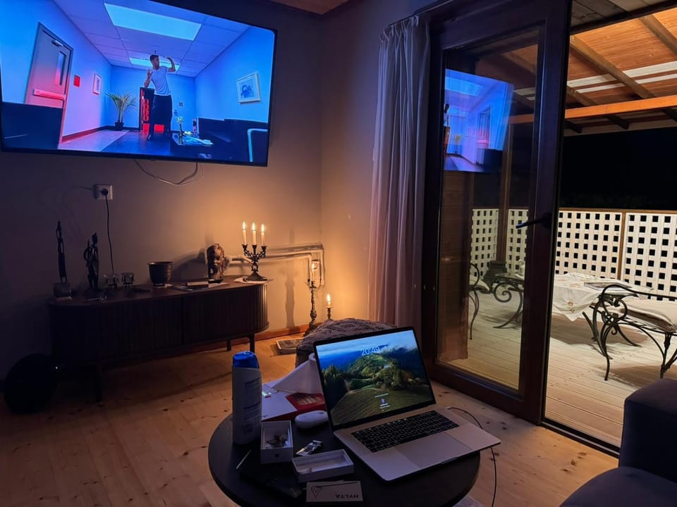 Communal lounge/ TV room, TV and multimedia, Living room