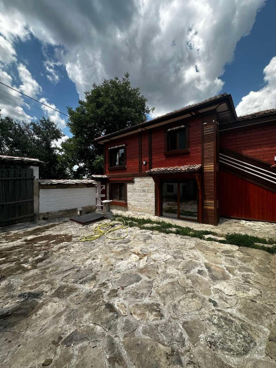 Property building, Day