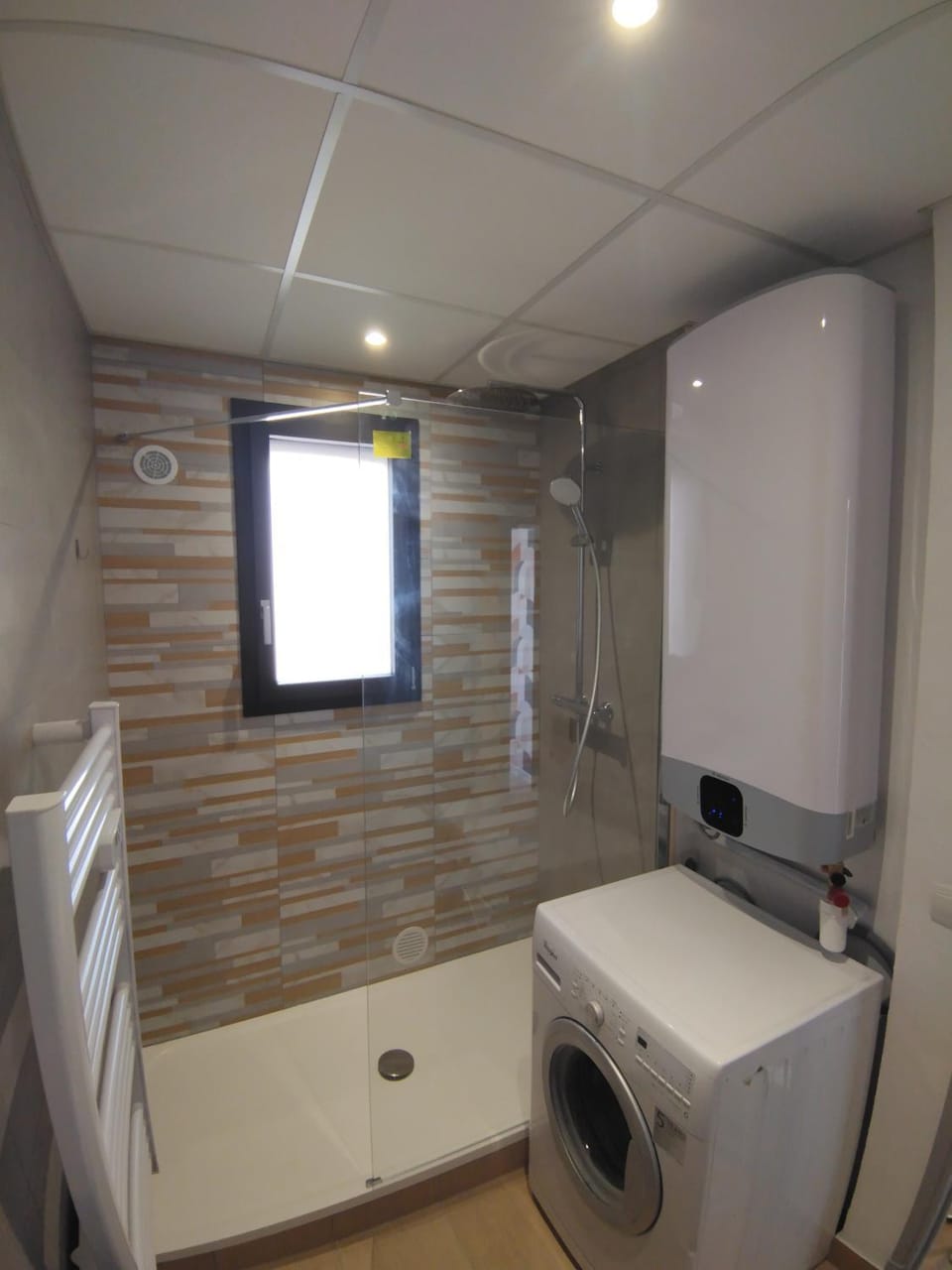 Shower, Bathroom, washing machine