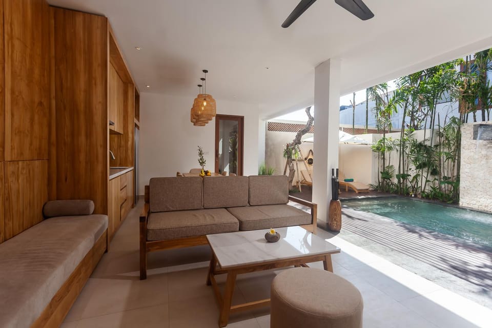 Living room, Dining area