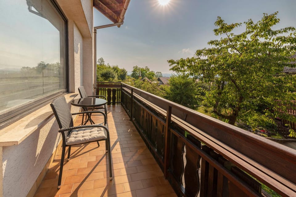 Day, View (from property/room), Balcony/Terrace, Seating area
