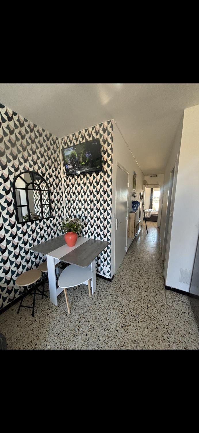 TV and multimedia, Dining area