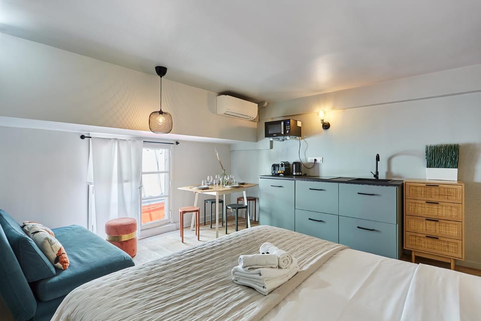 Residence centre de Paris by Studio prestige Apartment in Paris