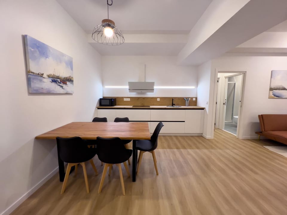 MILA I Local Rentss Apartment in San Sebastian