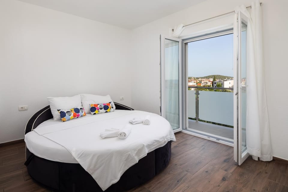 Villa Laura Apartments Apartment in Šibenik-Knin County, Croatia