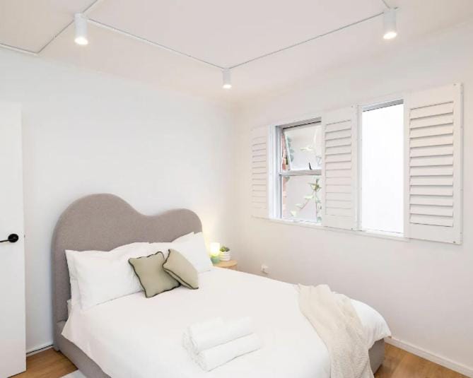 Bondi 1BR - Free Parking & Rooftop - Superhost Apartment in Sydney