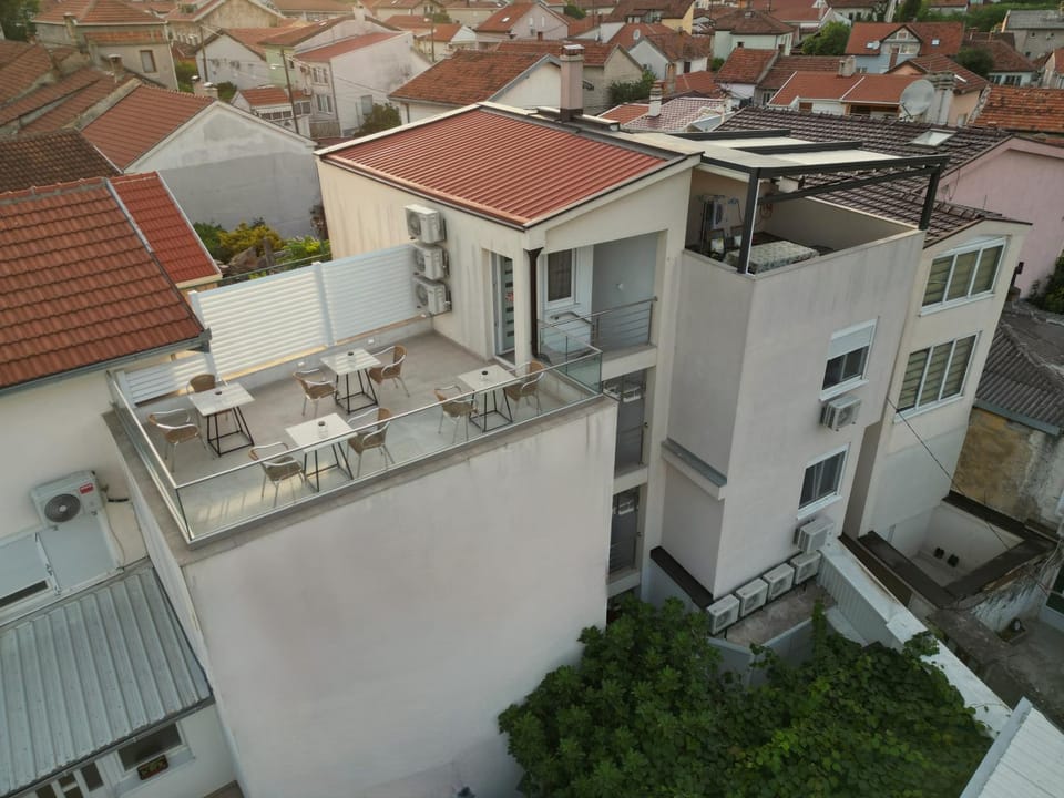 Property building, Balcony/Terrace