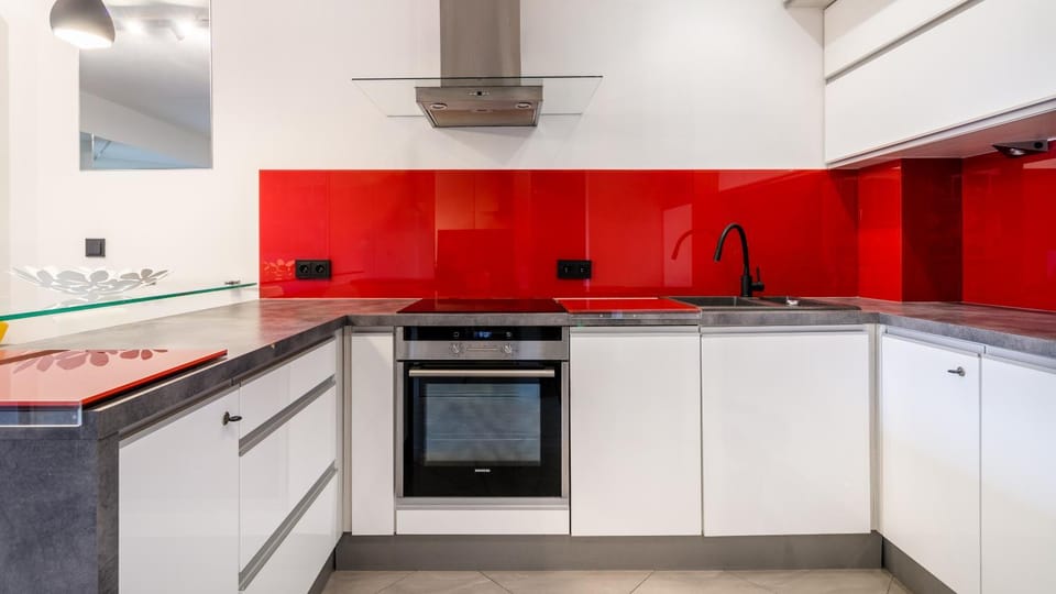 Kitchen or kitchenette, dishwasher, pet friendly, stove