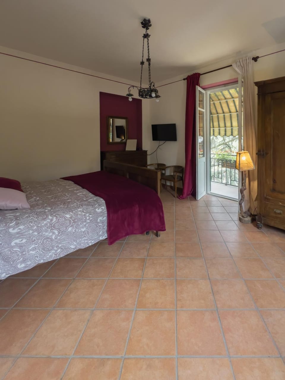 Property building, Living room